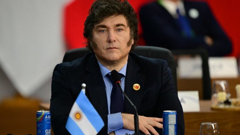 Governo de Milei sinaliza ajuste fiscal ainda mais profundo na Argentina