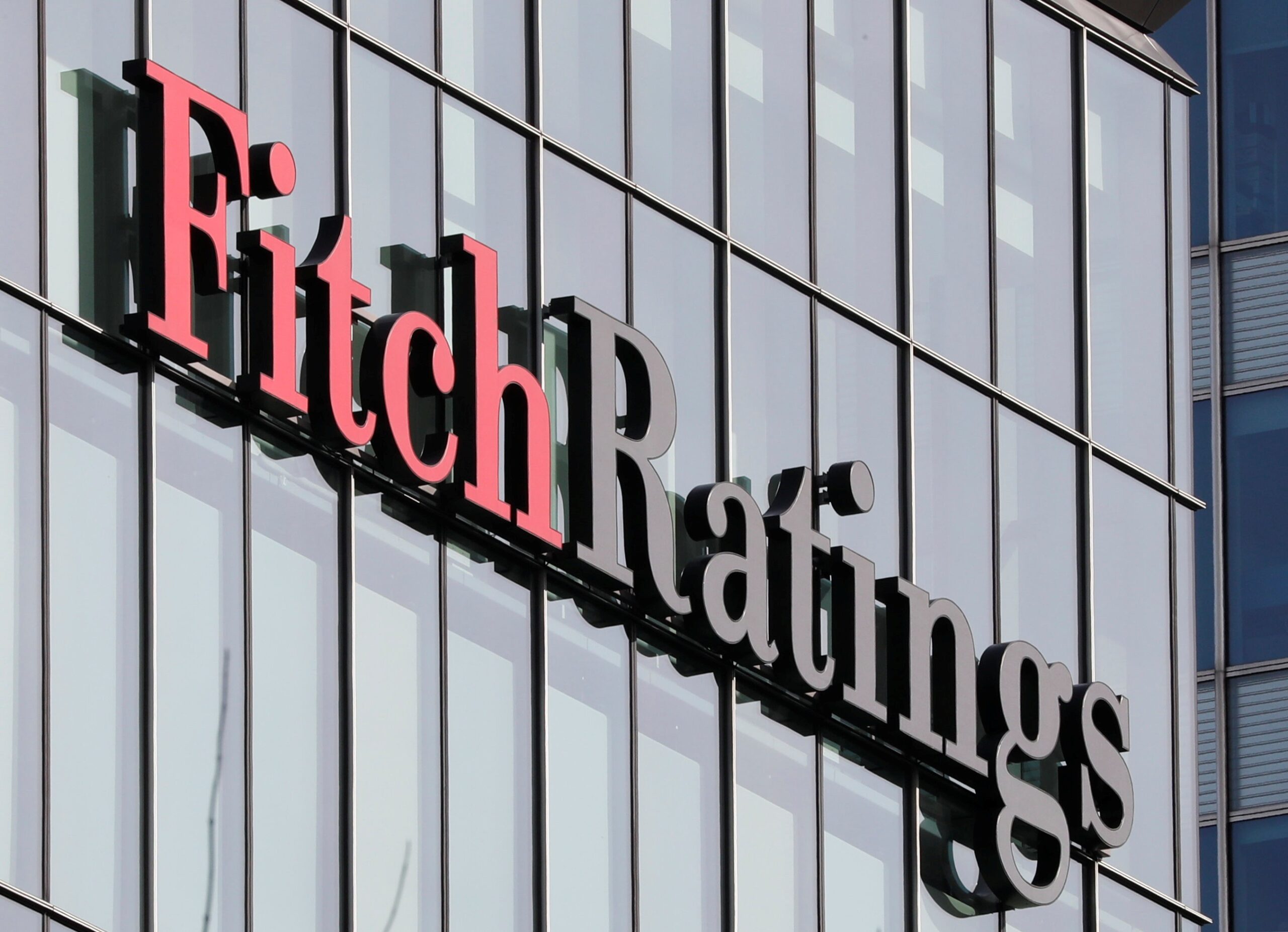Agência Fitch mantém nota de crédito do Brasil em ‘BB’, com perspectiva estável