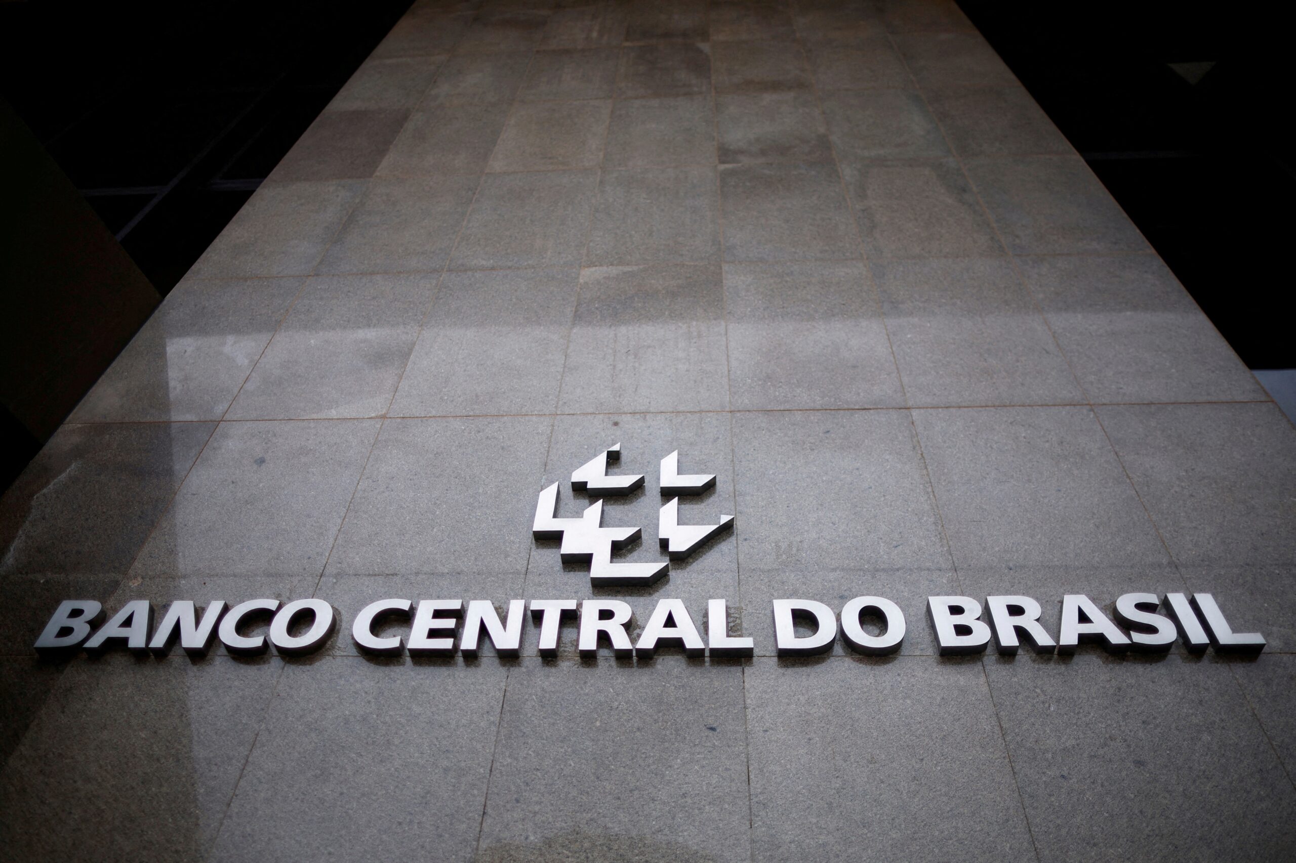 Com mercado financeiro dividido, Banco Central pode interromper ciclo de alta dos juros nesta quarta