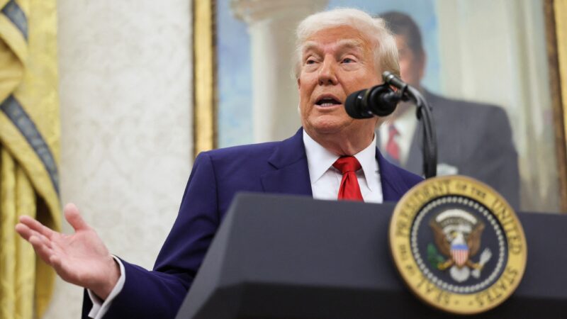 Tarifaço de Trump: a dias do fim da trégua, EUA só firmaram dois acordos comerciais; Brasil não é um deles