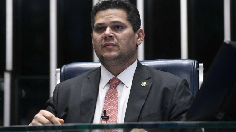 Alcolumbre diz ser contra proposta de cotas para mulheres no Congresso