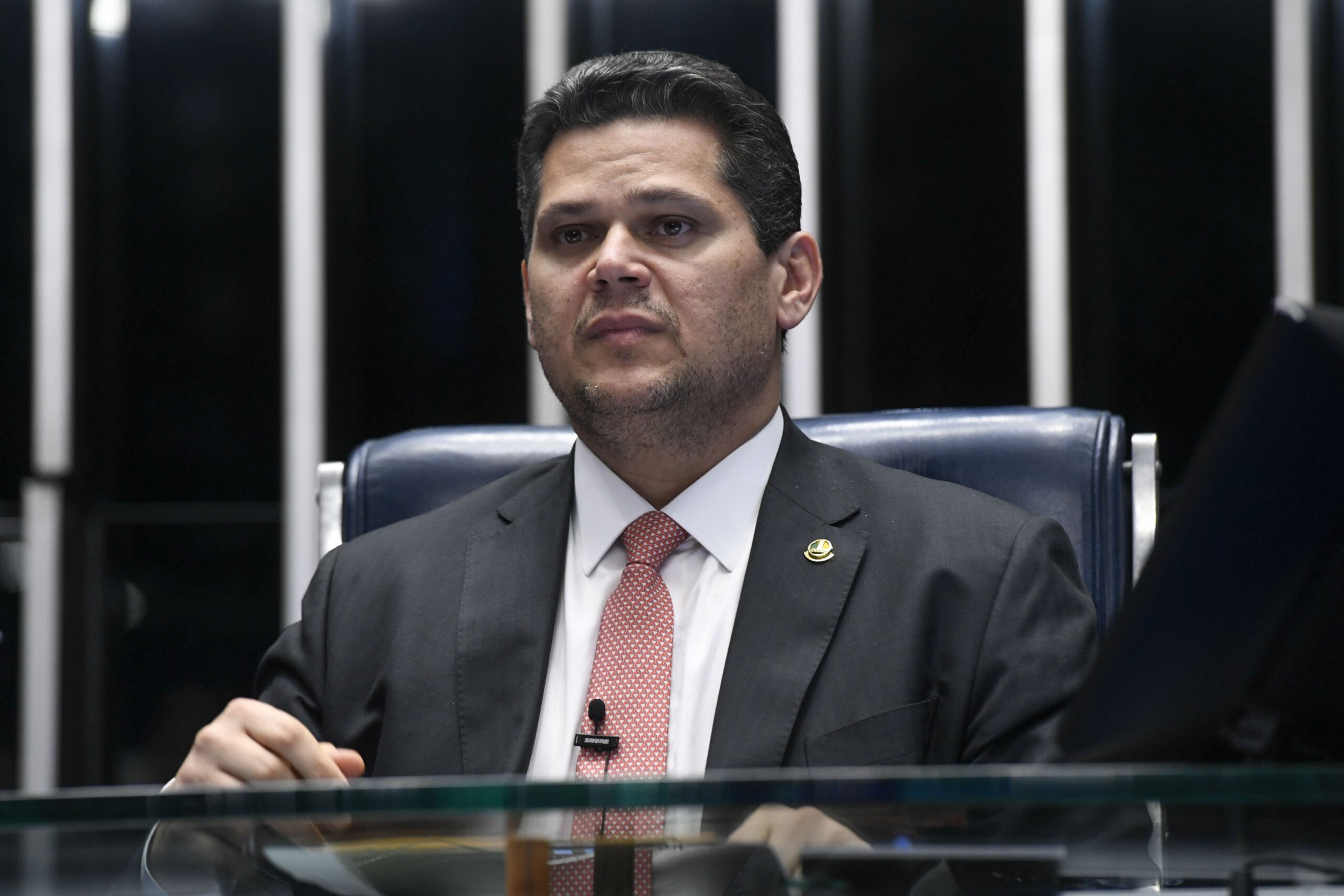 Alcolumbre diz ser contra proposta de cotas para mulheres no Congresso