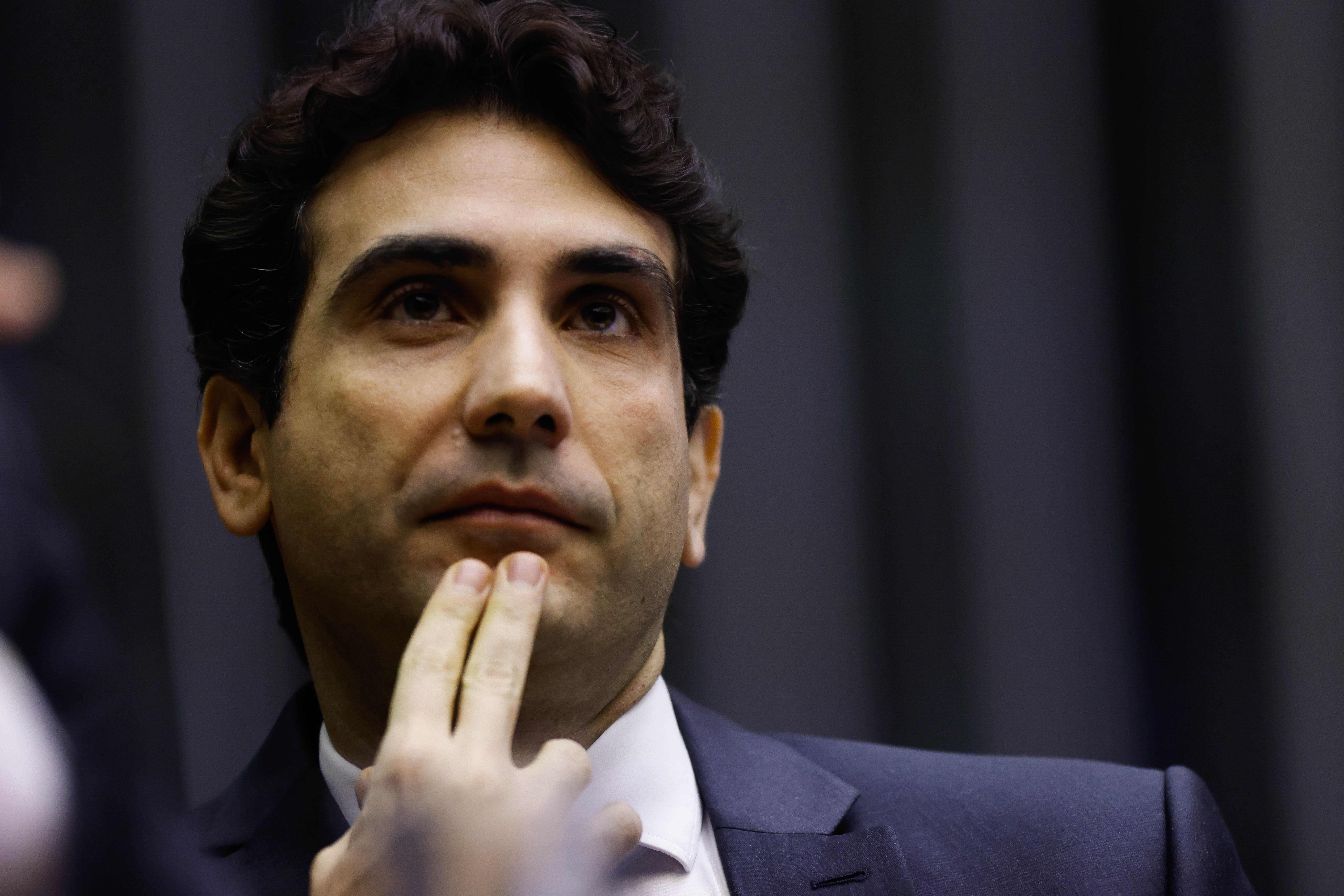 Copom crava Selic em 15% e juros mais altos por tempo ‘bastante prolongado’; veja recados