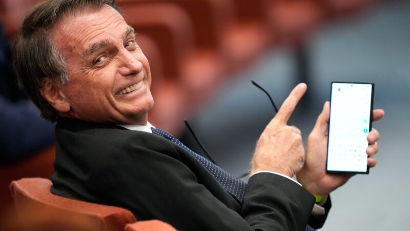 Minuta do golpe: Bolsonaro contradiz Cid e nega ter alterado documento