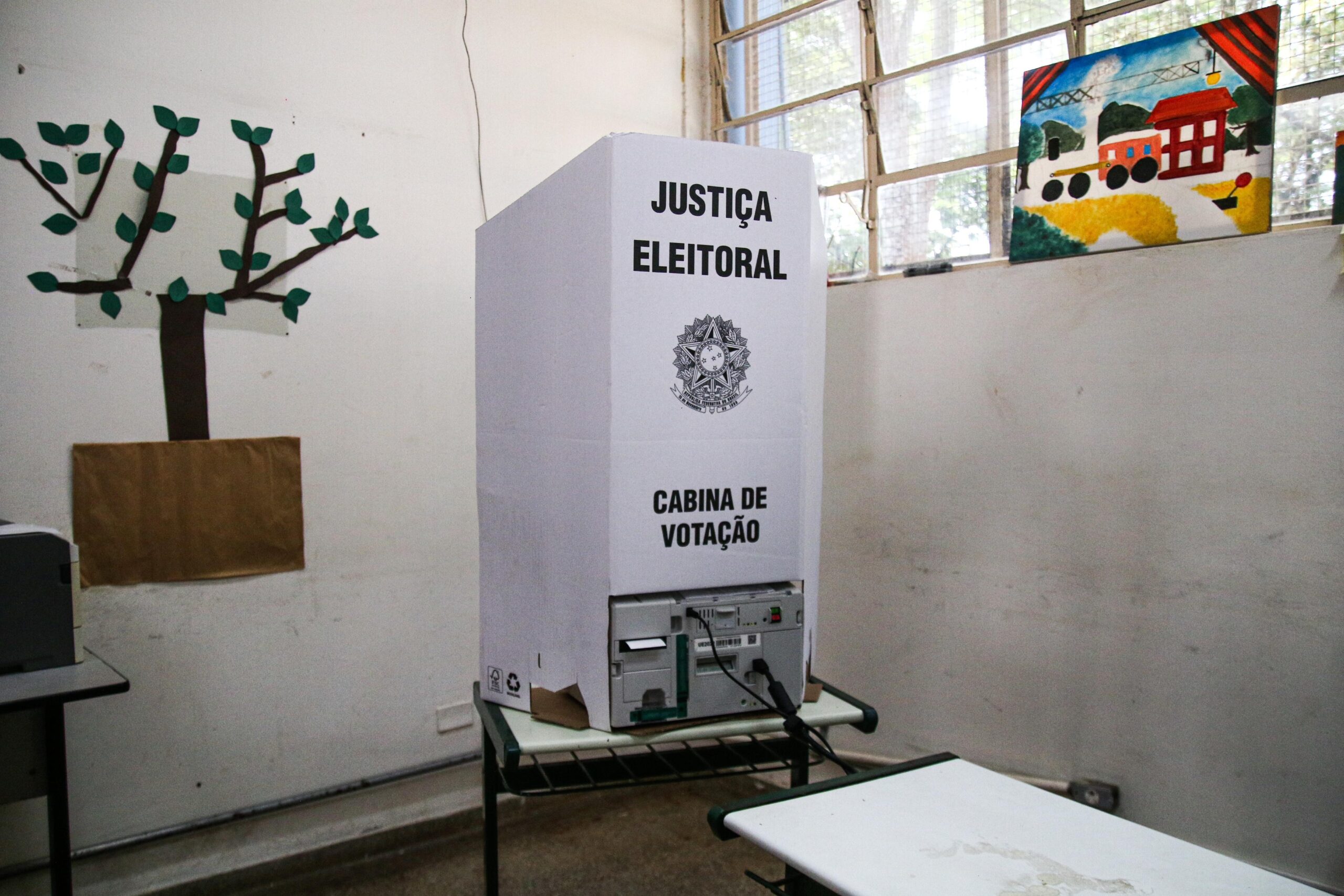 Militares na política, moderação de campanhas, voto impresso: entenda impasses na votação do novo Código Eleitoral