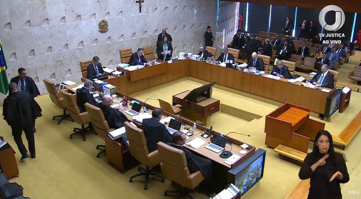 58% dos brasileiros dizem ter vergonha dos ministros do STF; 30% expressam orgulho, mostra Datafolha
