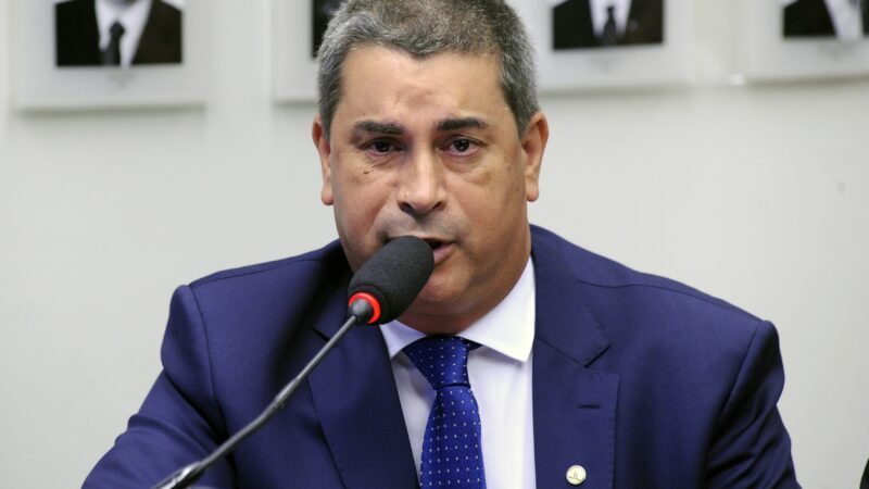 Suplente de Zambelli toma posse e se diz triste por ela