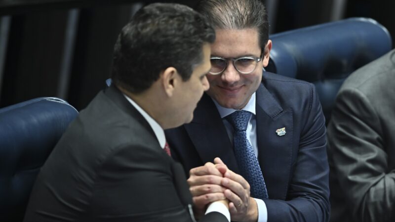 Alcolumbre e Hugo Motta vão ao Supremo Tribunal Federal defender emendas impositivas