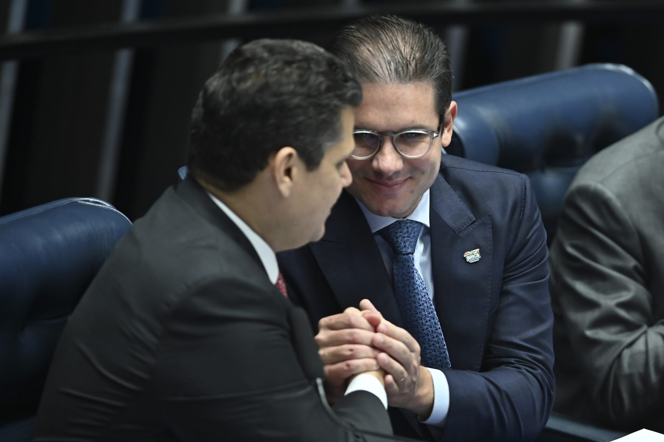 Alcolumbre e Hugo Motta vão ao Supremo Tribunal Federal defender emendas impositivas