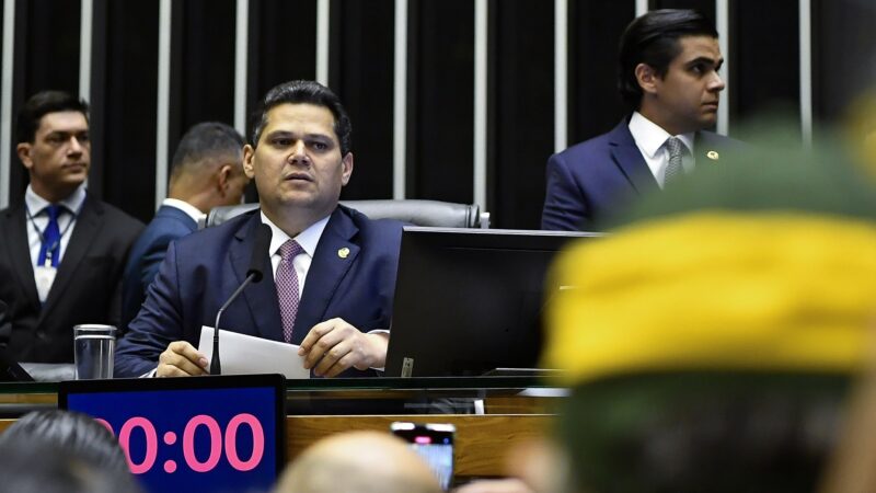 Alcolumbre diz que Senado pode votar ainda nesta quarta derrubada de decreto do IOF