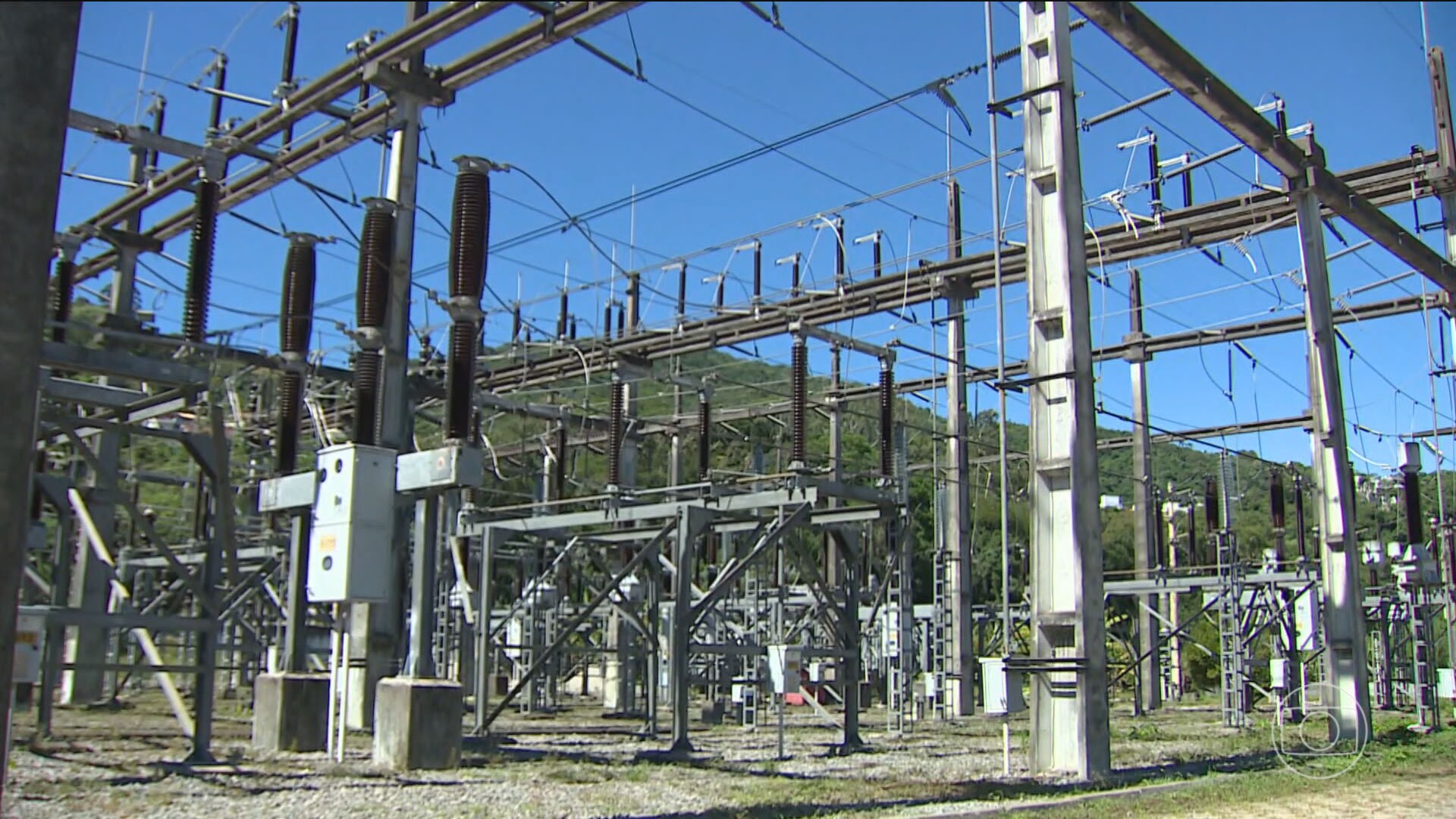 Tarifa social de energia elétrica começa na próxima semana; veja quem tem direito a energia gratuita