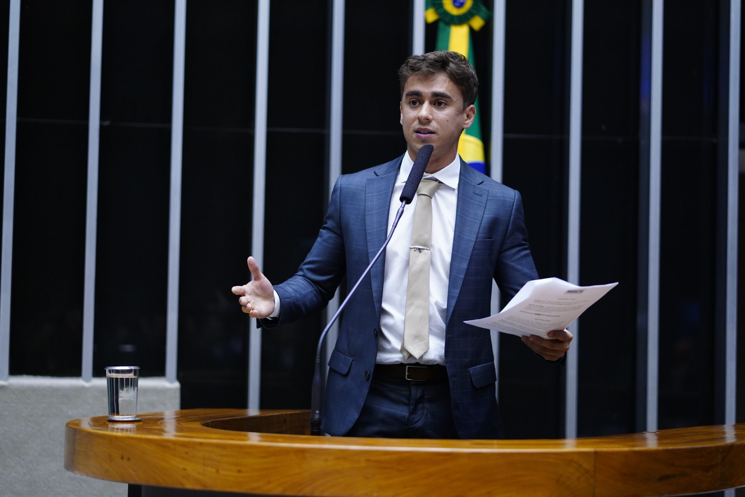 É #FAKE vídeo em que Nikolas Ferreira recomenda falso site de indenização do governo federal; trata-se de golpe