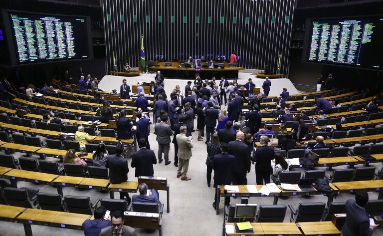 76% são contra aumento do número de deputados, aponta Datafolha