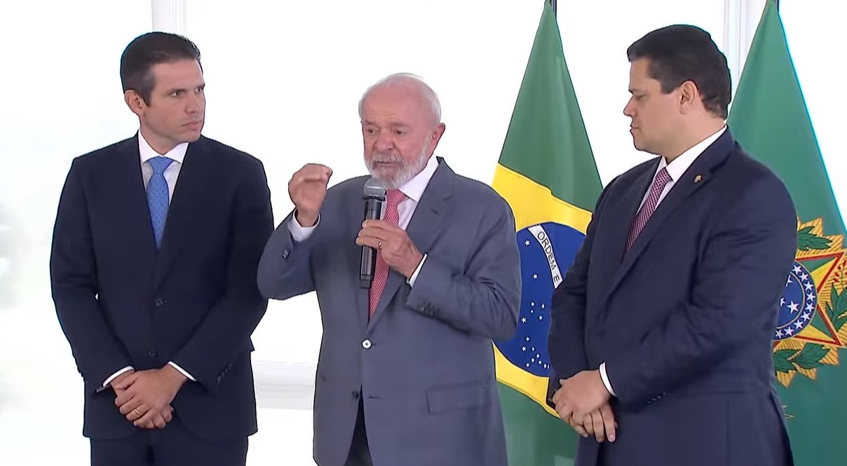 Lula não quer escalar crise com Congresso, mas sua equipe defende judicialização sobre IOF