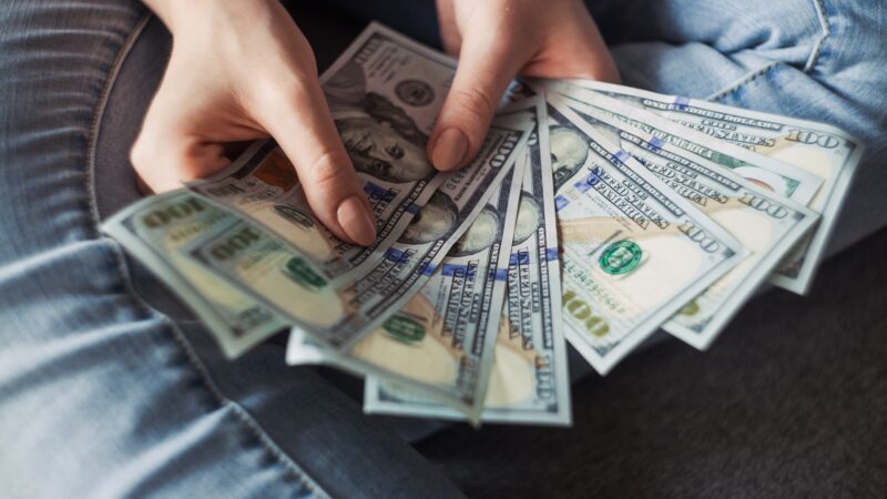 EUA ganham mais de mil milionários por dia; Brasil lidera na América Latina com 433 mil