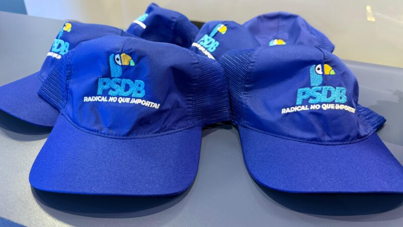 Órgão máximo do PSDB dá aval à união com Podemos