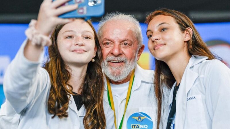 Em queda nas pesquisas, Lula ainda resiste a entrar no mundo digital para tentar recuperar aprovação