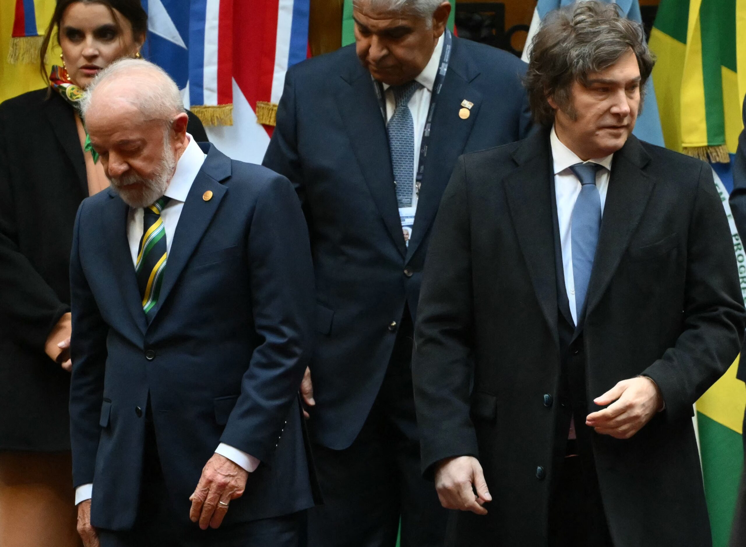 É #FAKE que Javier Milei ‘humilhou’ Lula durante reunião do Mercosul