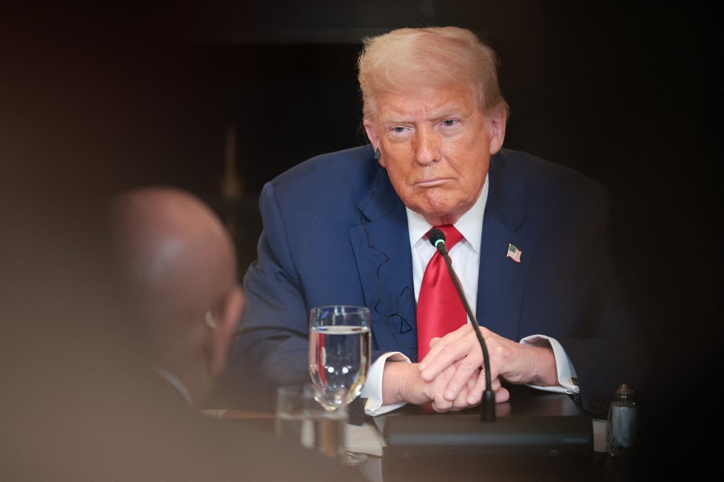 Tarifaço de Trump foi um ‘tiro no pé’, admite a oposição