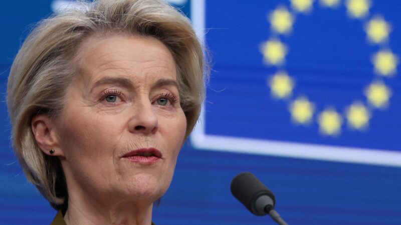 União Europeia estende suspensão das tarifas contra EUA até agosto, anuncia Von der Leyen
