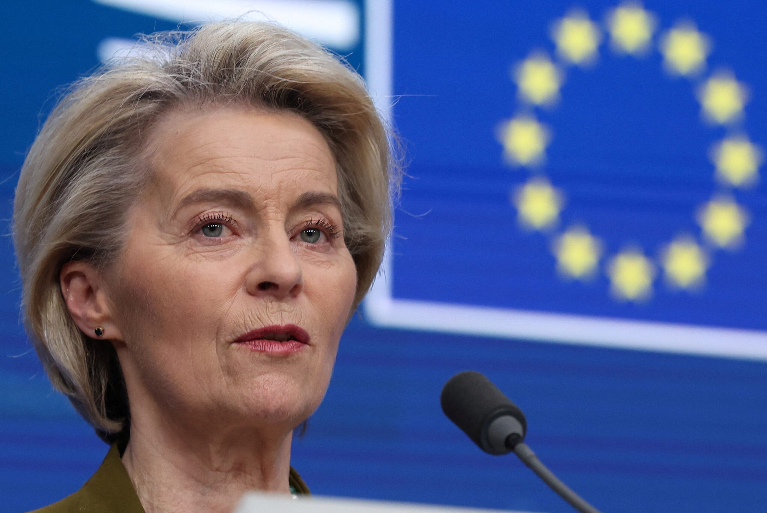 União Europeia estende suspensão das tarifas contra EUA até agosto, anuncia Von der Leyen