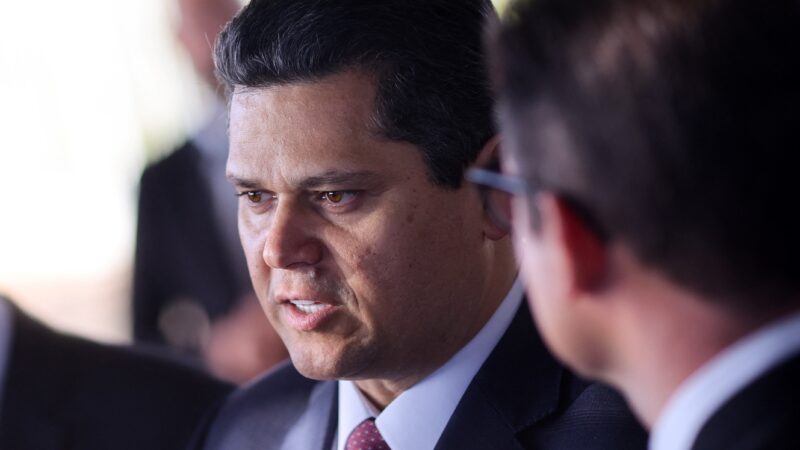 Oposição queria cancelamento de recesso após operação da PF contra Bolsonaro, mas Alcolumbre mantém férias no Congresso