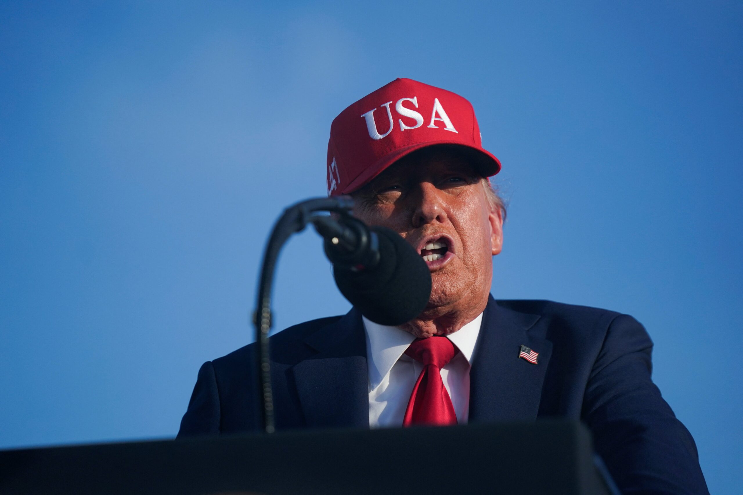Trump diz que está disposto a permitir que trabalhadores imigrantes permaneçam em fazendas nos EUA