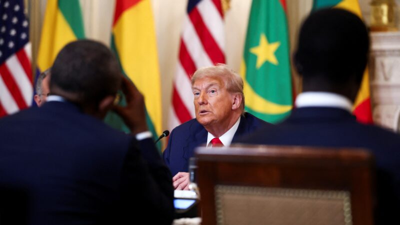 Tarifa de Trump contra o Brasil faz parte de estratégia global da extrema direita, diz especialista