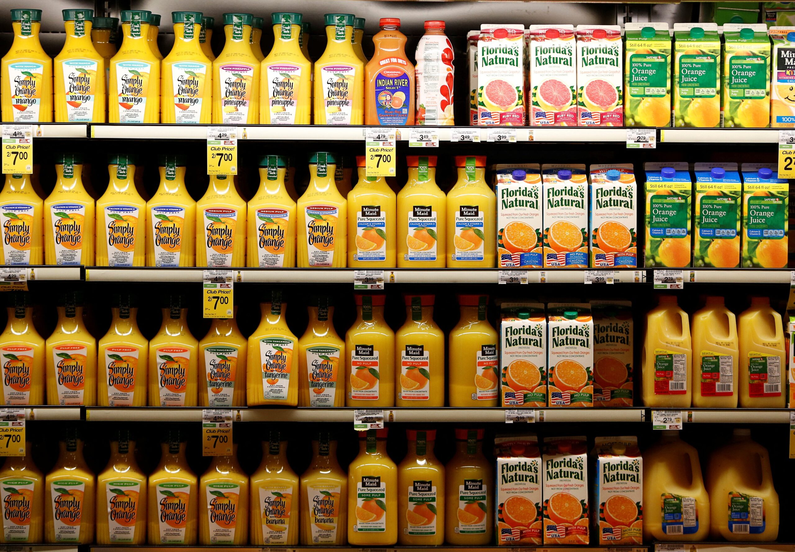 Suco de laranja escapa do tarifaço de 50%; EUA dependem da bebida brasileira