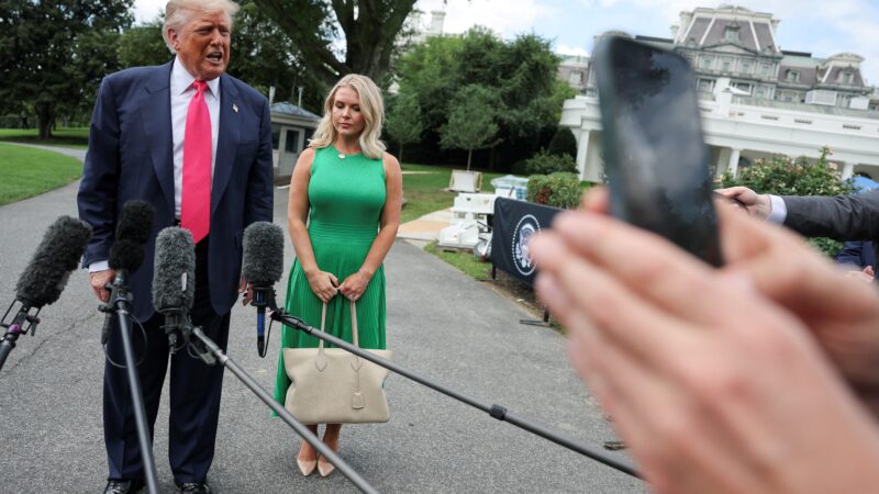 É #FAKE que vídeo mostre Trump ameaçando ‘buscar’ Bolsonaro no Brasil; legendas alteraram declaração