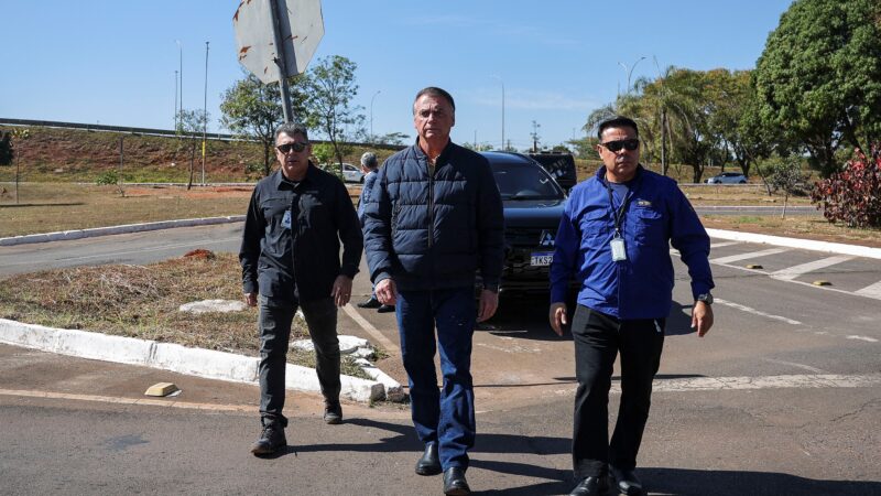 Defesa diz que Bolsonaro é punido por ‘atos de terceiros’ e que frases ‘atentatórias à soberania nacional’ não foram ditas pelo ex-presidente