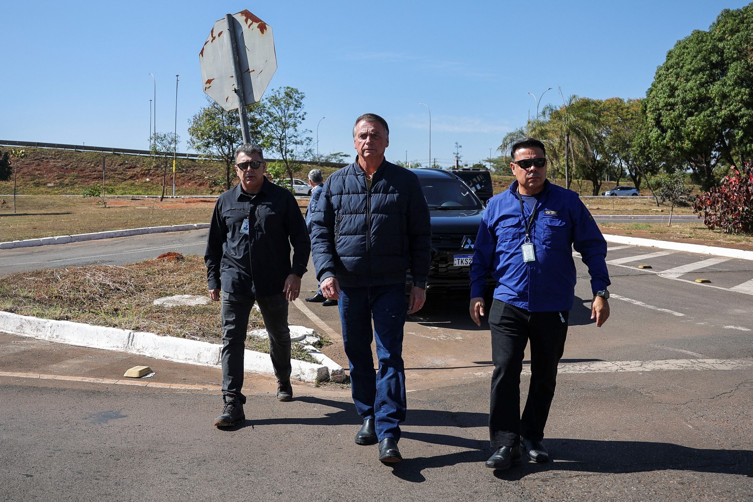 Defesa diz que Bolsonaro é punido por ‘atos de terceiros’ e que frases ‘atentatórias à soberania nacional’ não foram ditas pelo ex-presidente