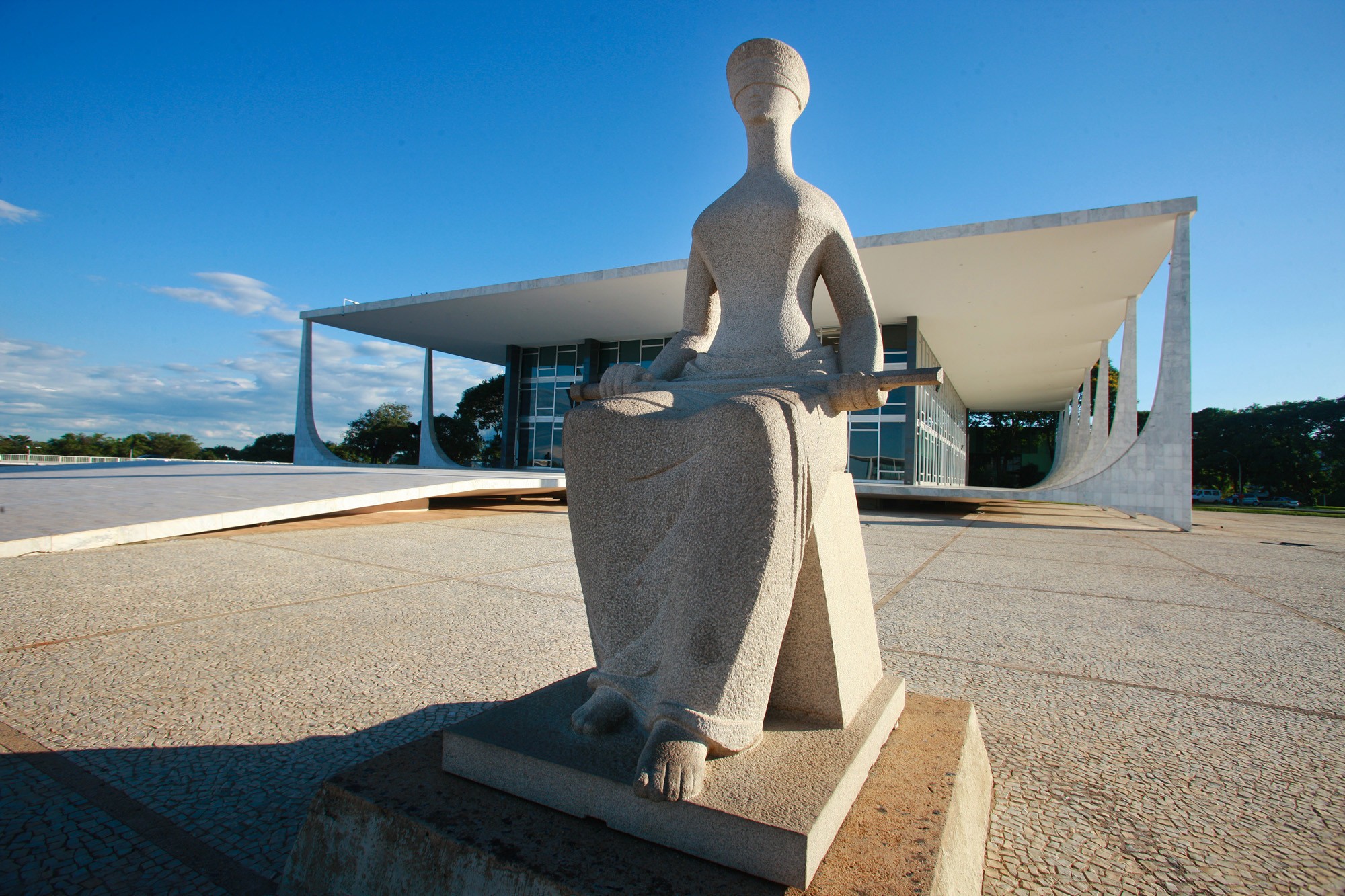 Câmara confirma decisão do STF e oficializa perda do mandato de sete parlamentares