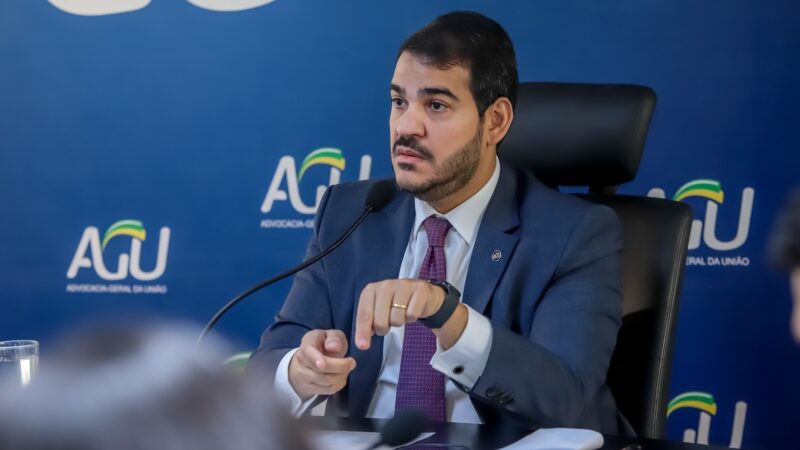 IOF: advogado-geral da União diz ter avisado a Alcolumbre e Motta antes de acionar STF