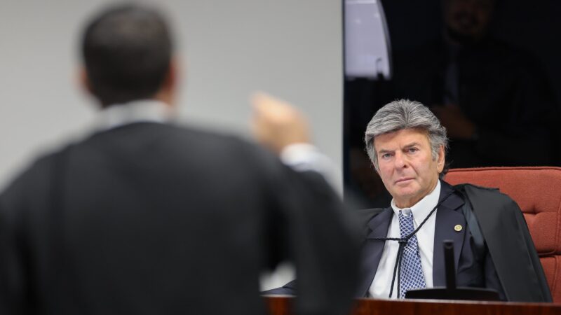 Por que o ministro Luiz Fux votou contra medidas restritivas a Jair Bolsonaro?