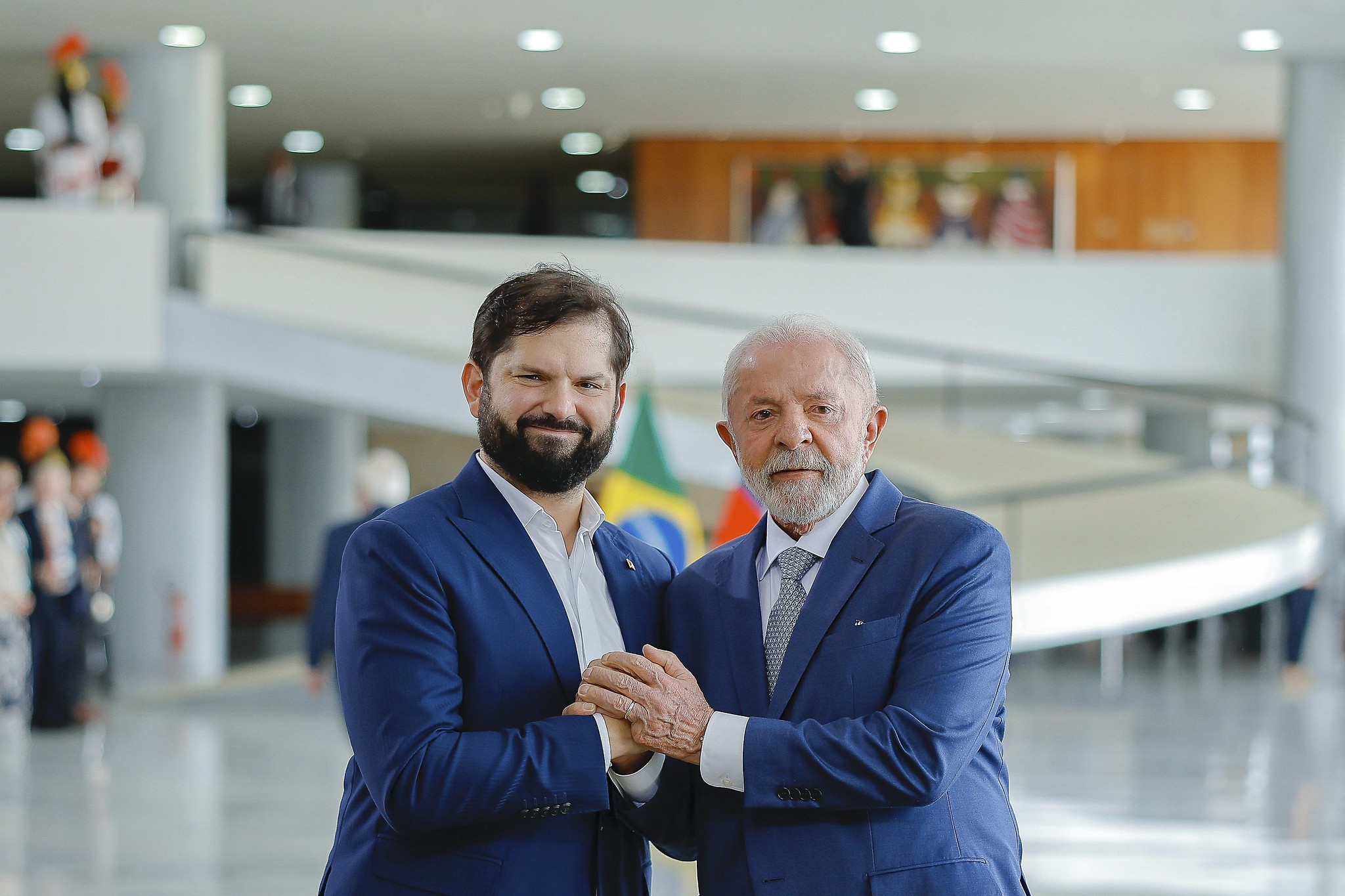 Em meio a tarifas e medidas de Trump contra o STF, Lula participa de encontro de países em defesa da democracia no Chile