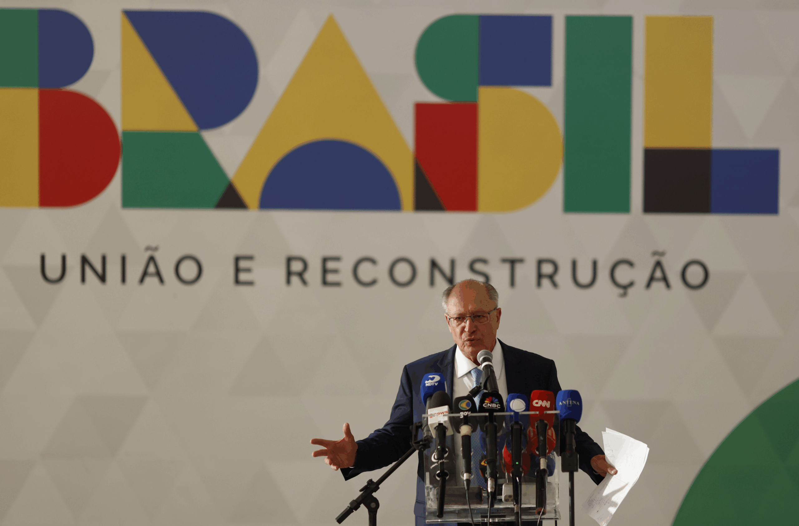 Tarifaço: Alckmin diz que gastos de apoio aos trabalhadores podem ser excluídos da meta fiscal