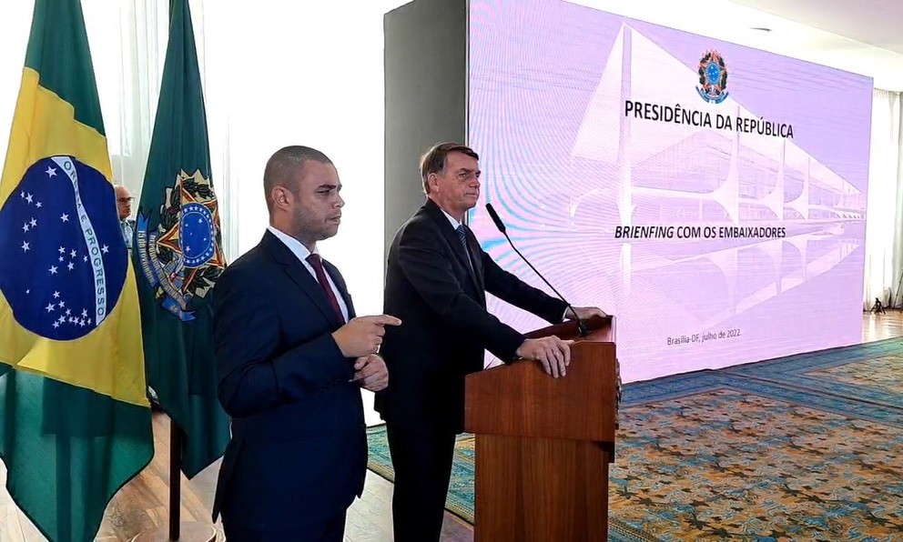 Tarifaço de Trump: entenda a situação jurídica de Bolsonaro por trás da crise dos EUA com o Brasil