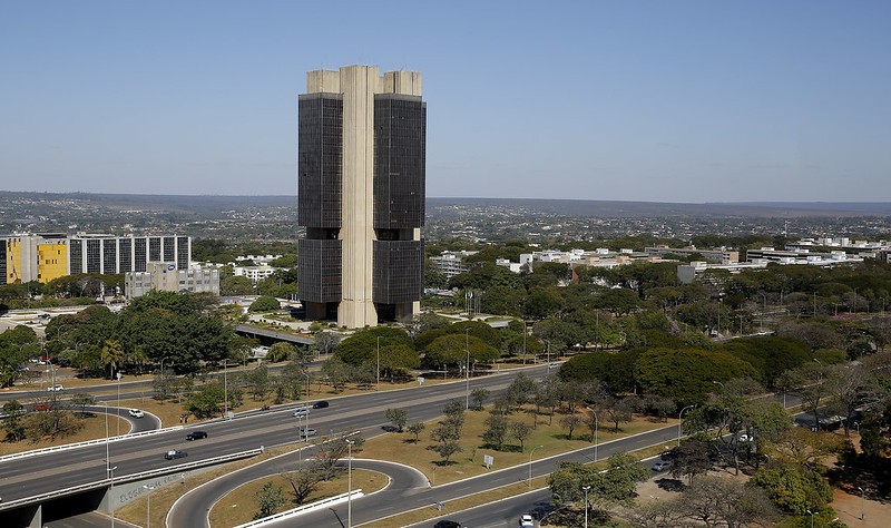 PF deve abrir inquérito para apurar ataque a sistemas de instituições financeiras; BC não foi afetado