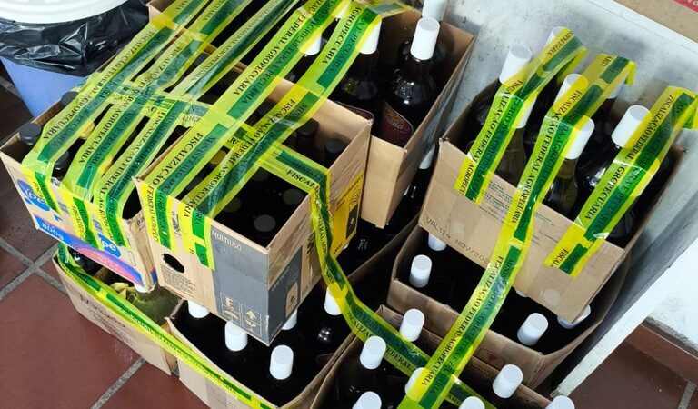 Governo apreende mais de 1.300 litros de cachaças, coquetéis e licores artesanais irregulares