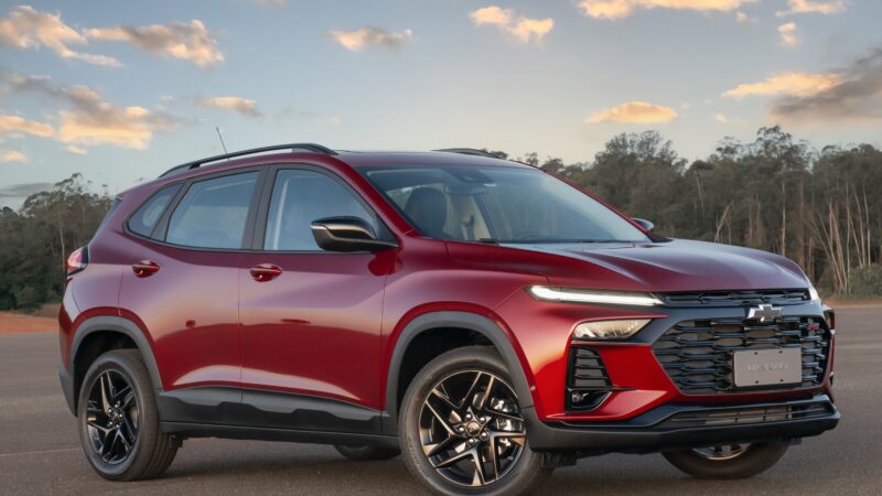 Chevrolet Tracker 2026 tem design mais moderno, mas ainda falta tecnologia; veja o teste