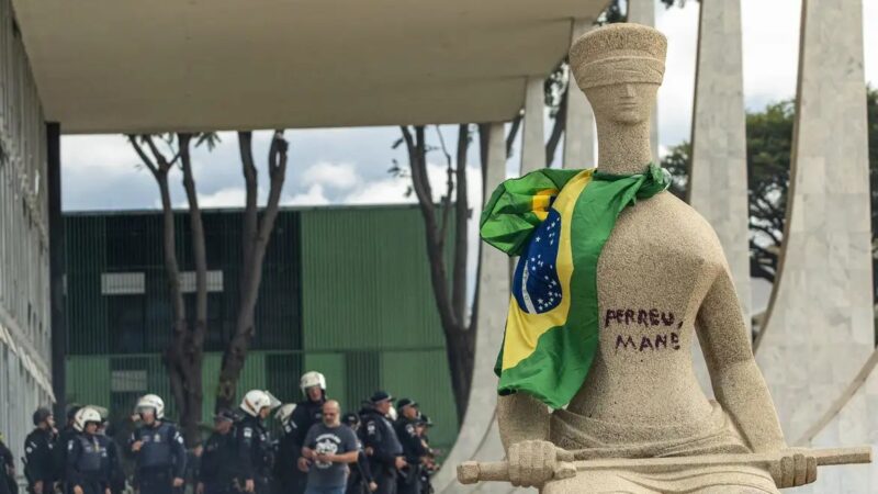 Moraes revoga prisão domiciliar de idosas condenadas pelo 8 de janeiro após quase mil violações de medidas cautelares