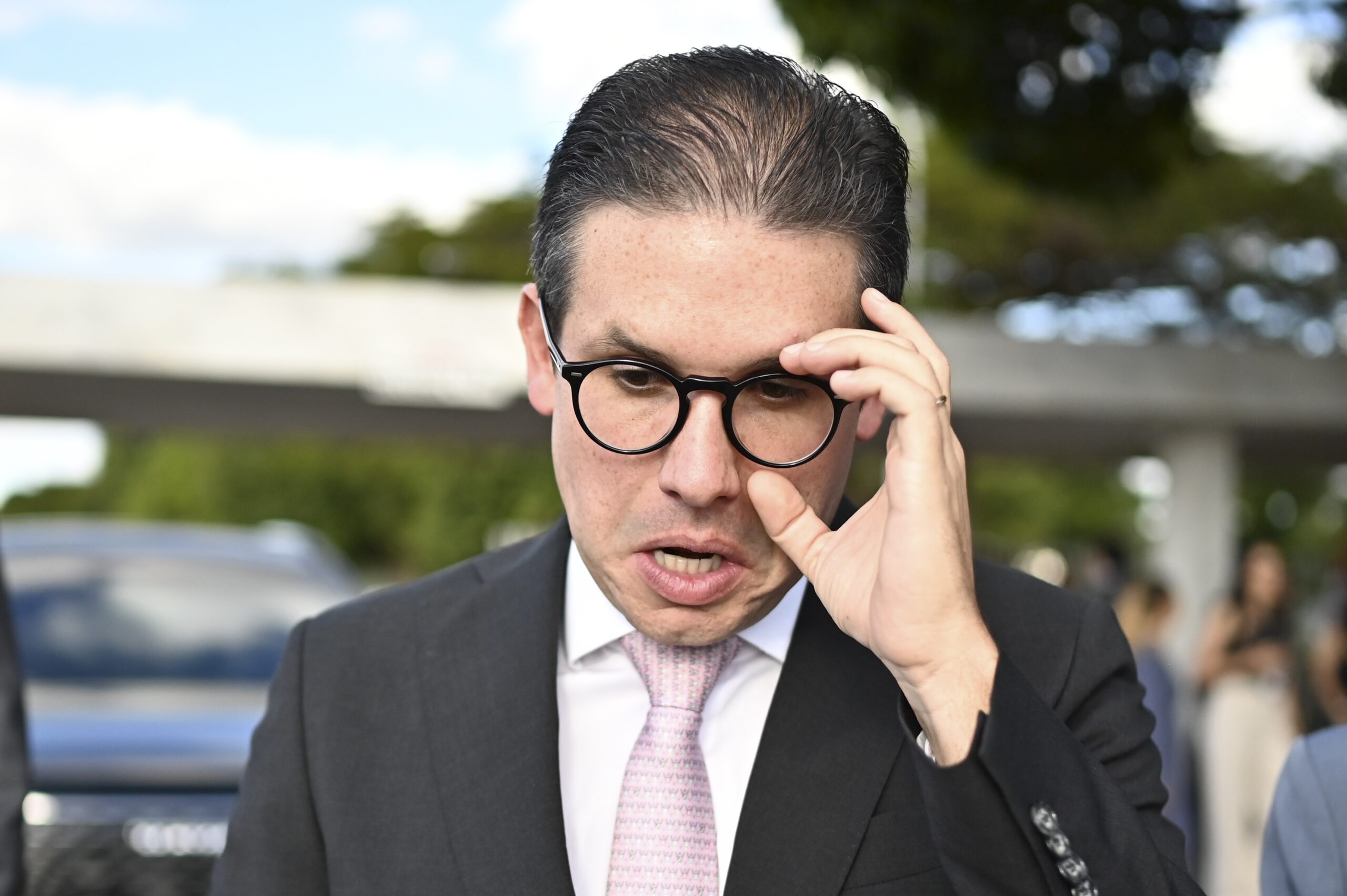 Presidente da Câmara, Hugo Motta empregou funcionárias ‘fantasmas’ em gabinete, diz jornal