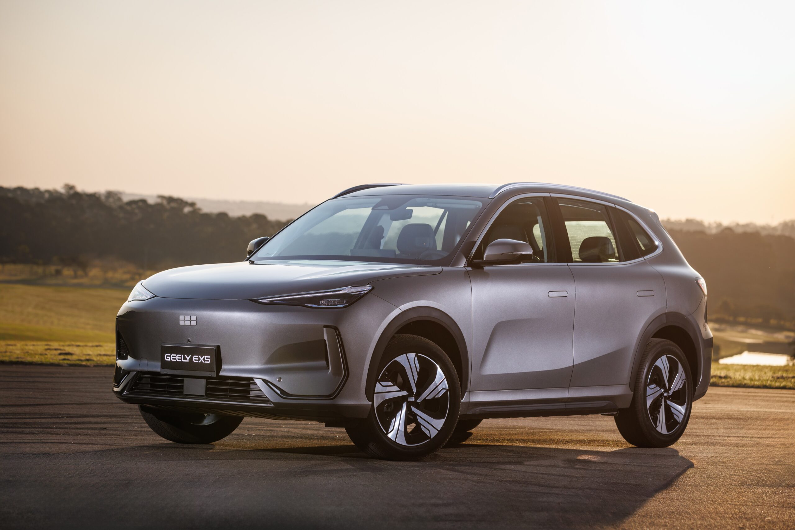 VÍDEO: Geely EX5 é bonito e refinado, mas o melhor é que não tem preço de elétrico; veja teste