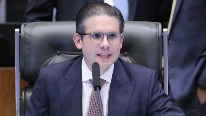 Hugo Motta tenta se firmar como ‘linha dura’, mas enfrenta críticas sobre articulação política