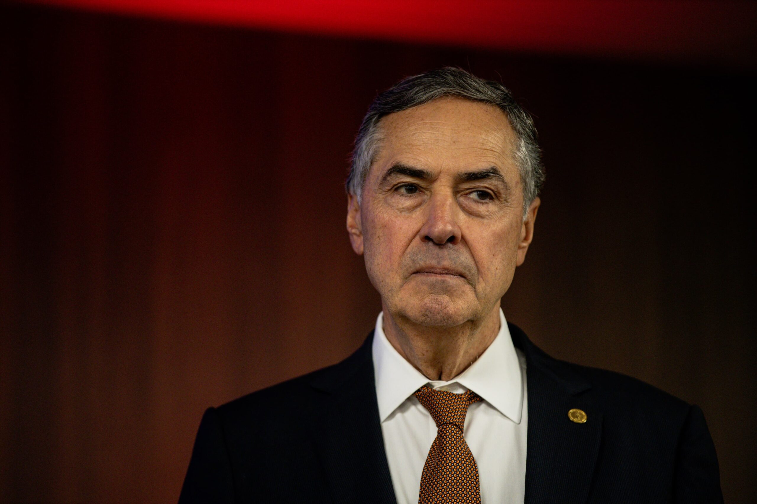 É #FAKE que filha de Barroso, ministro do STF, será deportada dos Estados Unidos