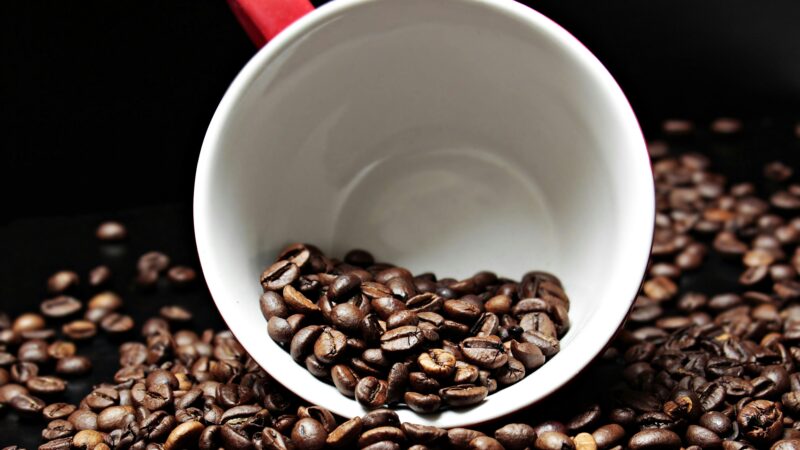 Preço do café para o consumidor cai pela 1ª vez em um ano e meio, segundo IPCA-15