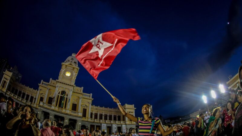 PT escolhe novo presidente em meio ao desafio da popularidade e das eleições de 2026