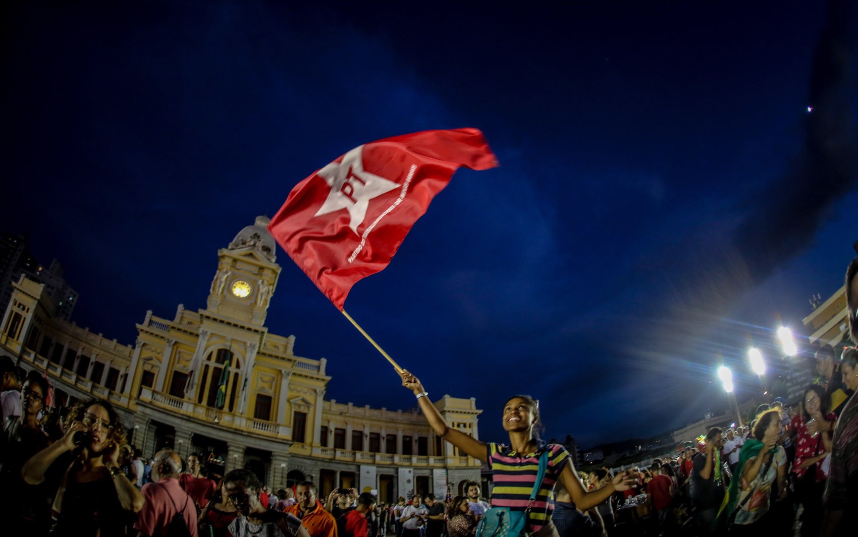 PT escolhe novo presidente em meio ao desafio da popularidade e das eleições de 2026