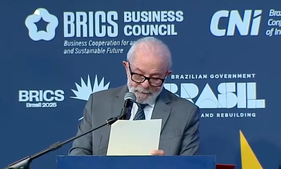 Lula diz que Brics podem liderar novo modelo de desenvolvimento e pede ‘governança multilateral’ sobre IA